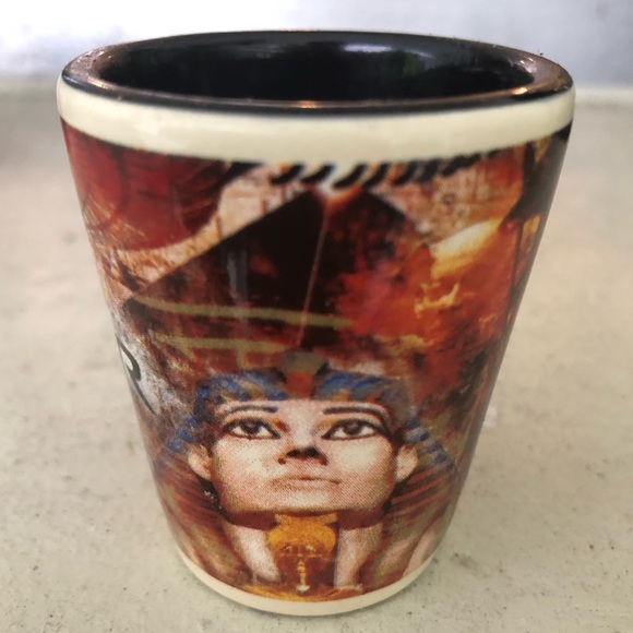 Las Vegas shot glasses set of 3 including Luxor hotel ceramic collectible - Picture 5 of 7